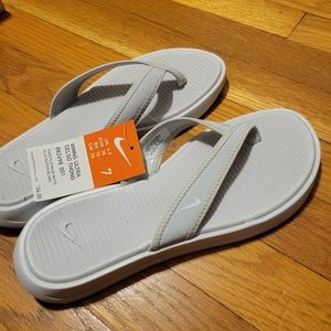 Womens Nike Flip Flops